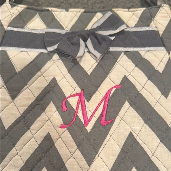 Ever Moda Chevron Patterned Cream and Gray Women's Bag Crossbody Purse M Initial - Picture 3 of 9